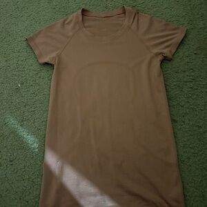 Lululemon Swifly Tech